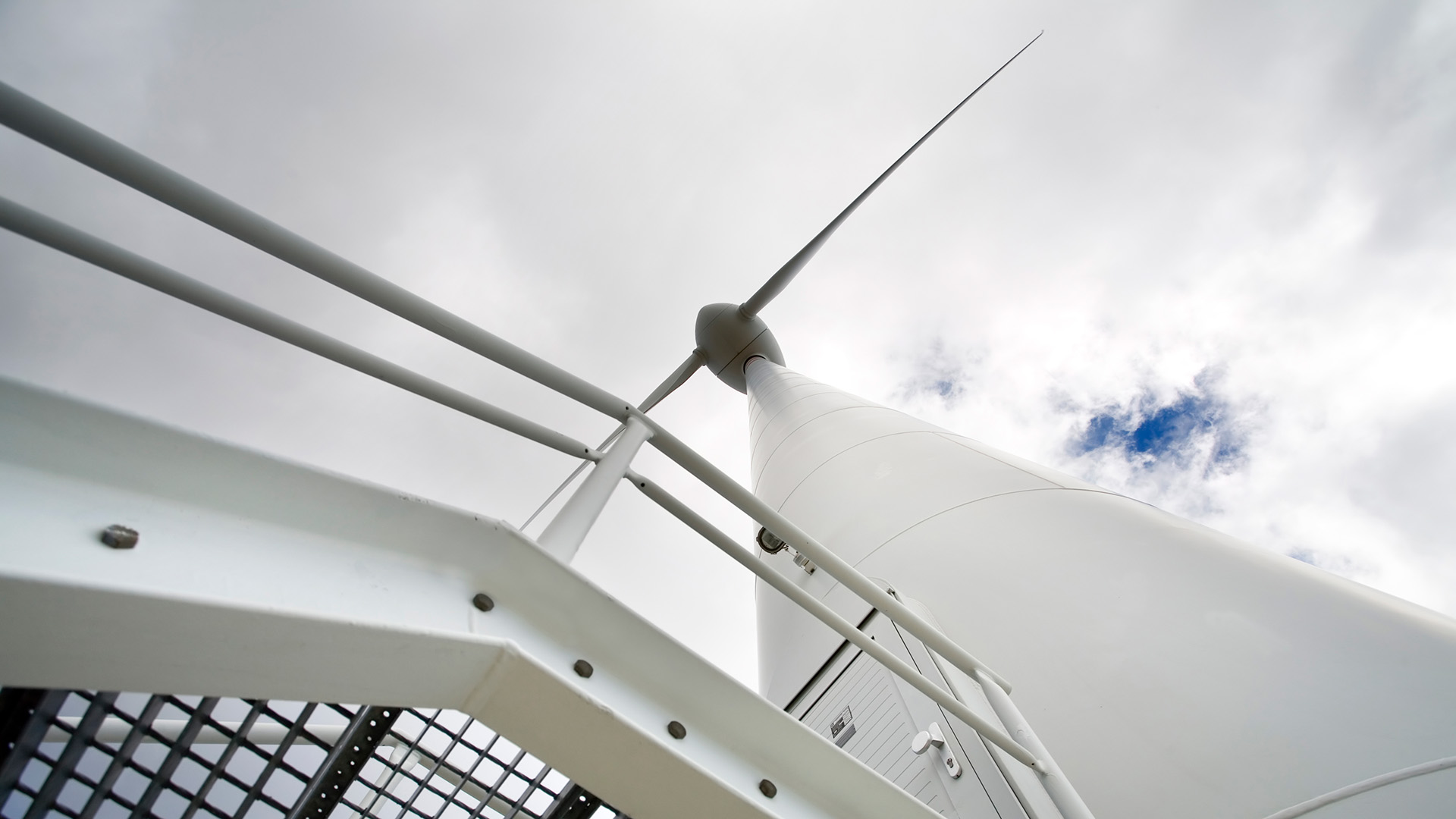 How Labour Plans to Transform UK into a Green Energy Superpower | HFW